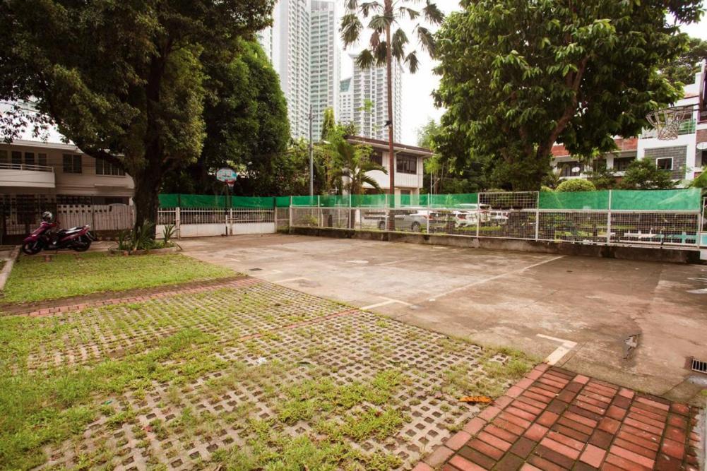Casa Heradurra Uno/Dos Manila Exterior foto